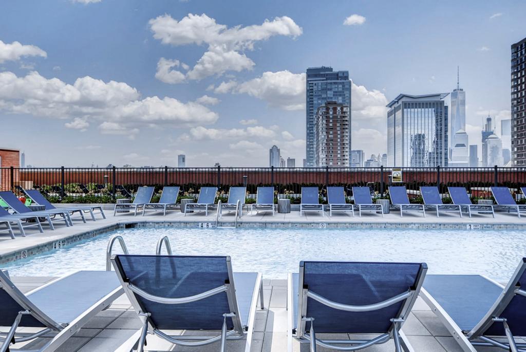 Bluebird Suites In جيرسي سيتي المظهر الخارجي الصورة